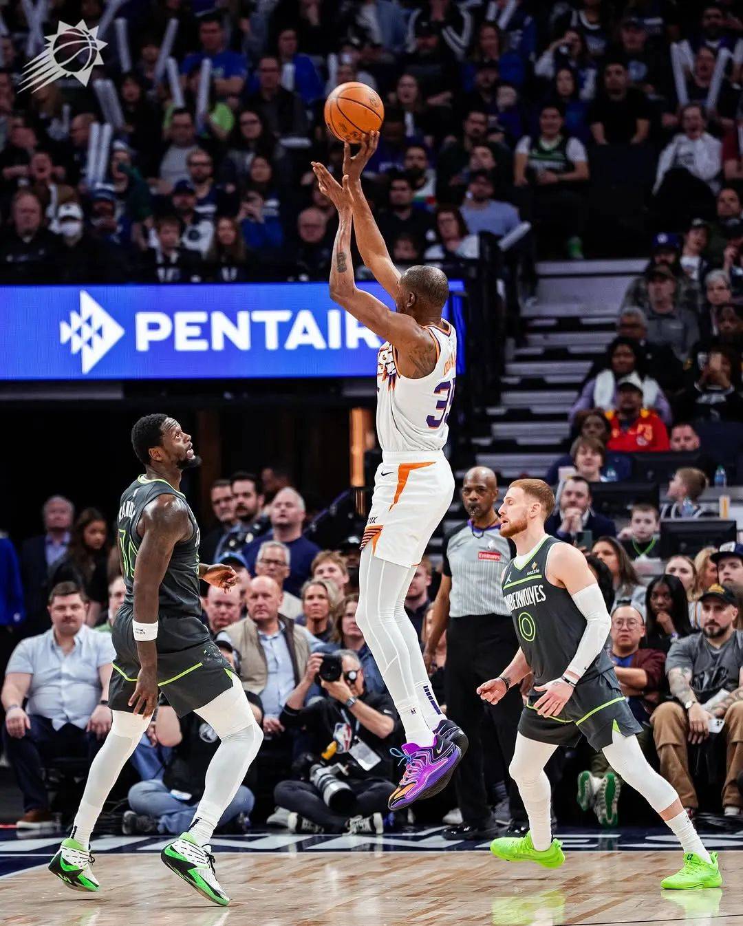 开拓者横扫对手，近期表现夺人眼球