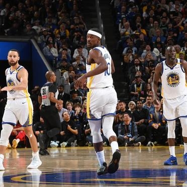 勇士惊险逆转黄蜂，取得四连胜