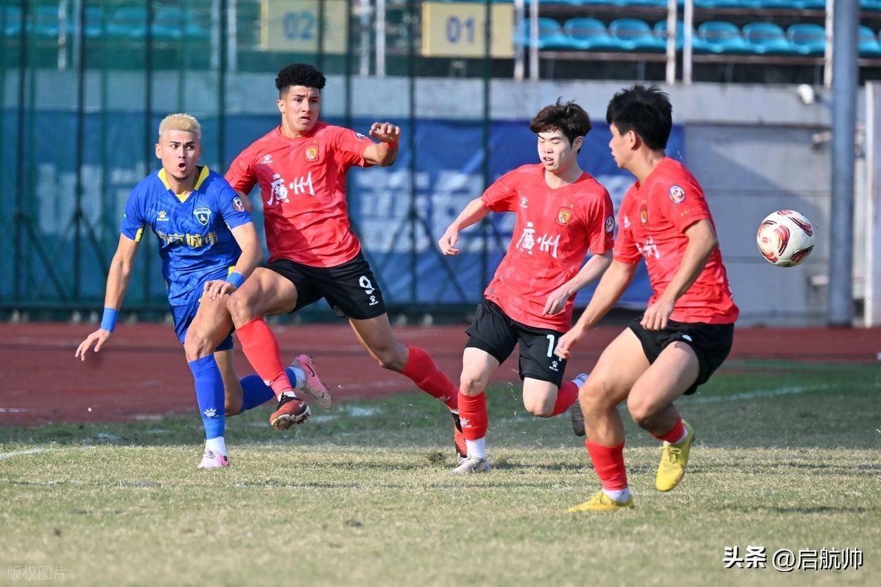 东亚球队再次挑战中超劲旅,备战正酣! 东亚球队再次挑战中超劲旅,备战正酣!