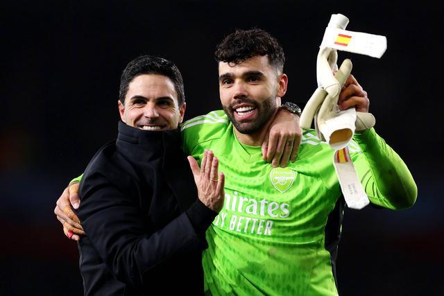 波兰队鏖战日本队，波尔统治全场