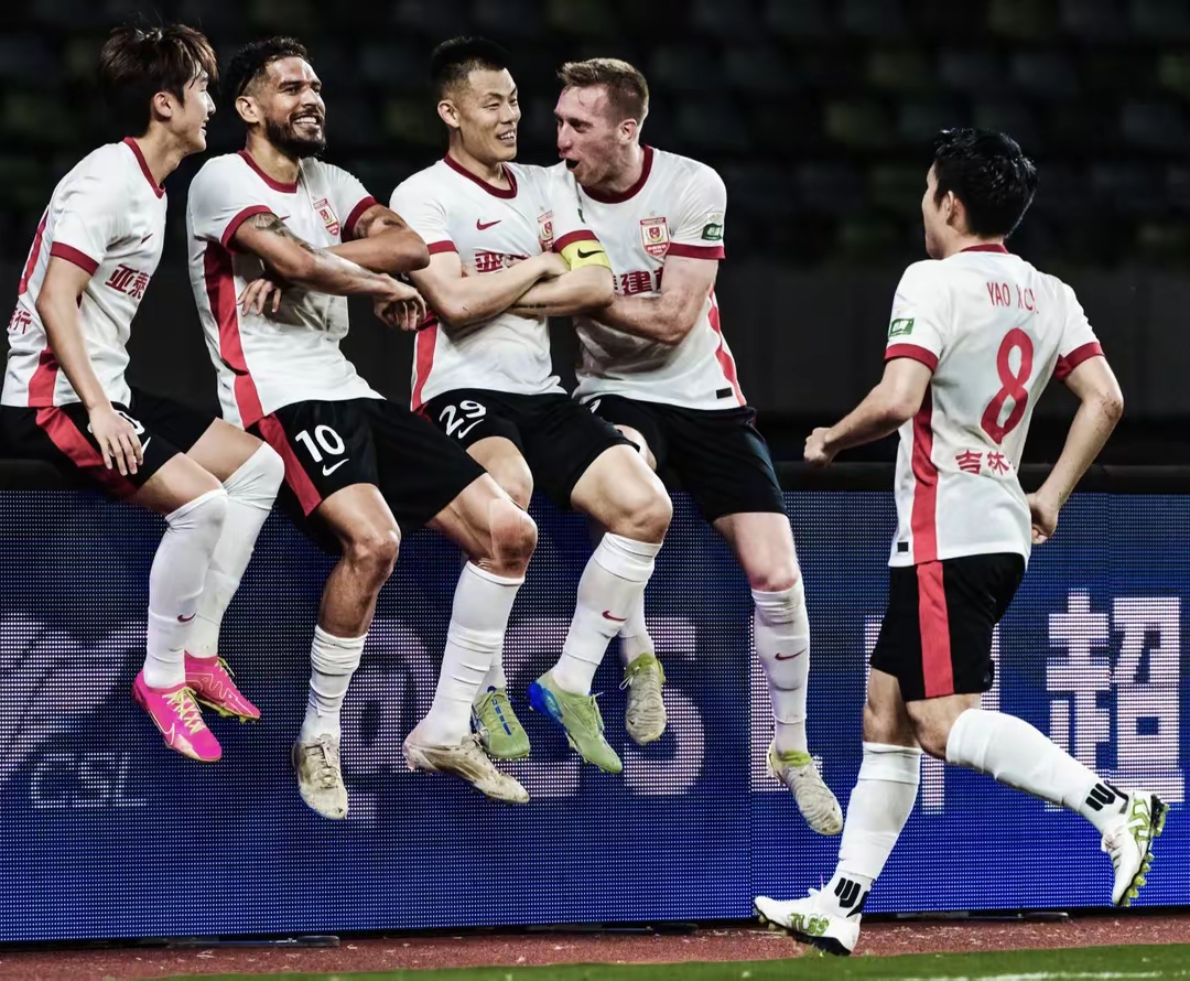 熊猫直播tv-热那亚客场挫败对手，球队士气高涨的简单介绍